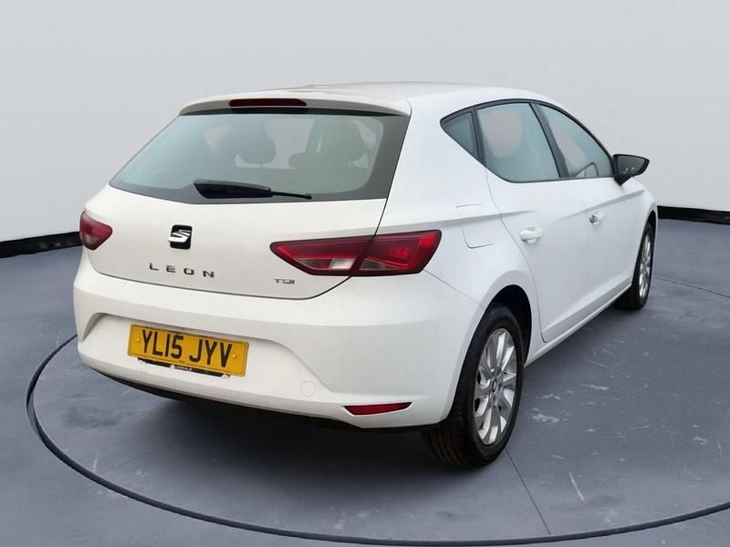 Used Seat Leon SE 110 HP (80 kW) 2015 White Hatchback