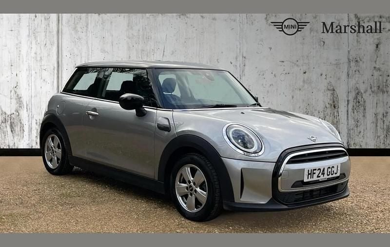 Used Mini Cooper Classic 134 HP (98 kW) 2024 Silver Hatchback