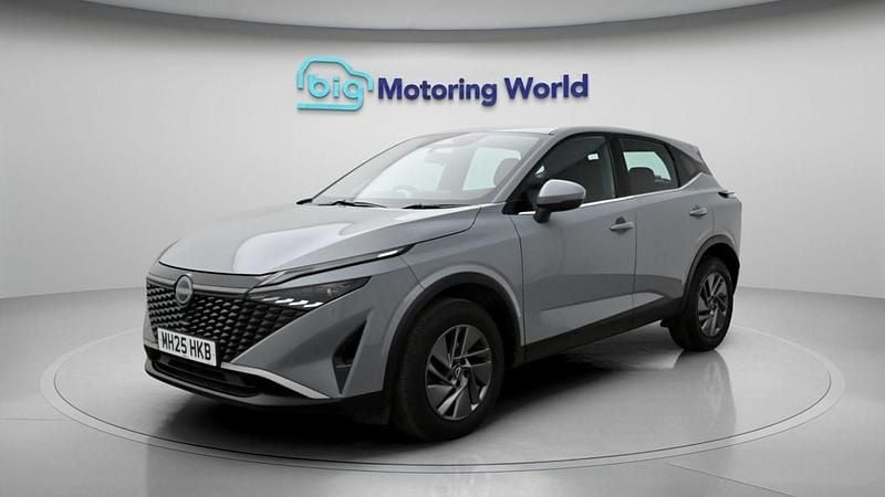 Used Nissan Qashqai Acenta Premium 140 HP (102 kW) 2025 Grey SUV