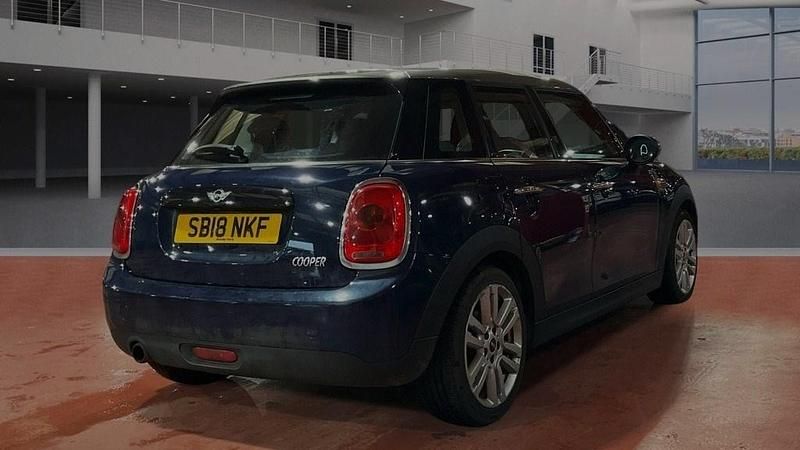 Usado Mini Cooper Hatch 2018 Azul Citadino