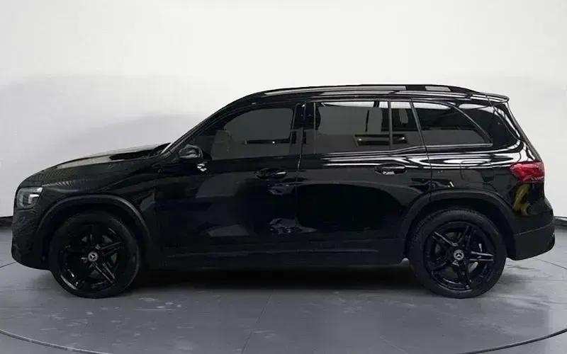 Used Mercedes GLB200 Executive 163 HP (119 kW) 2022 Black SUV