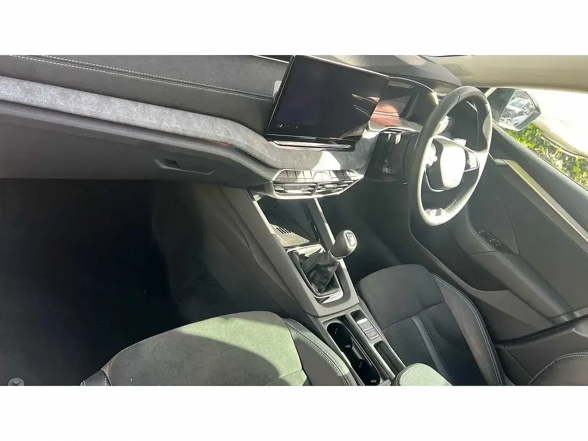 Used Skoda Octavia SE L 150 HP (110 kW) 2025 Black Estate