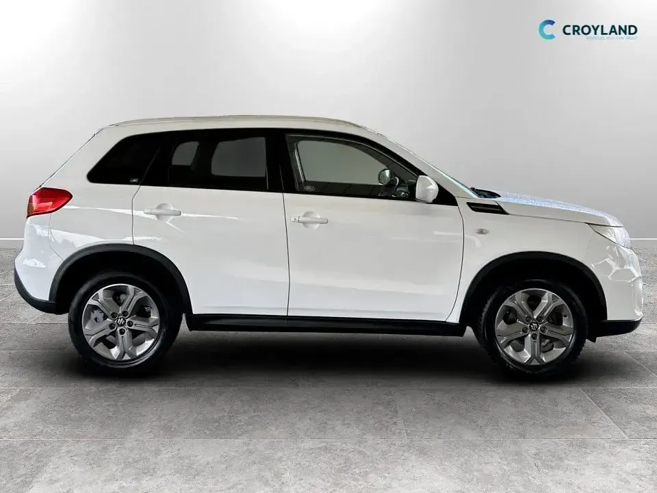 Used Suzuki Vitara SZ-T 120 HP (88 kW) 2016 White SUV