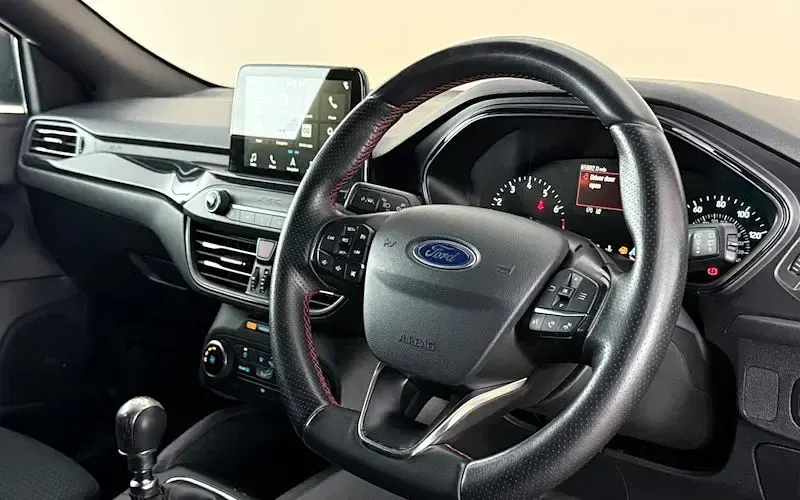 Used Ford Focus ST-Line 125 HP (91 kW) 2019 Grey Hatchback