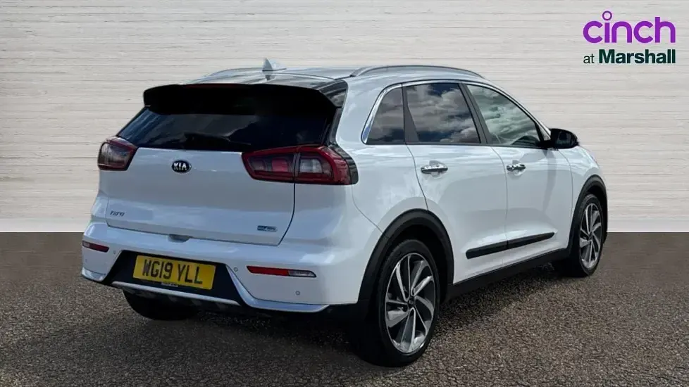 Used Kia Niro 139 HP (102 kW) 2019 White SUV