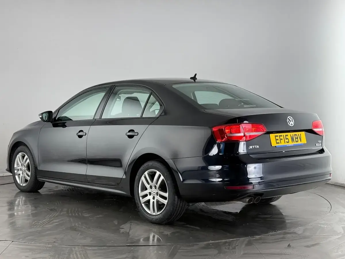 Used VW Jetta SE 150 HP (110 kW) 2015 Black Sedan