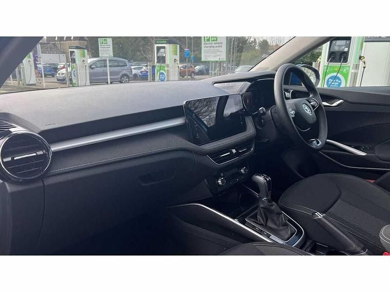 Used Skoda Fabia SE L 85 HP (62 kW) 2024 Race blue metallic Hatchback