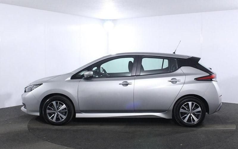 Used Nissan Leaf Acenta 110 kW (150 HP) 2021 Silver Hatchback