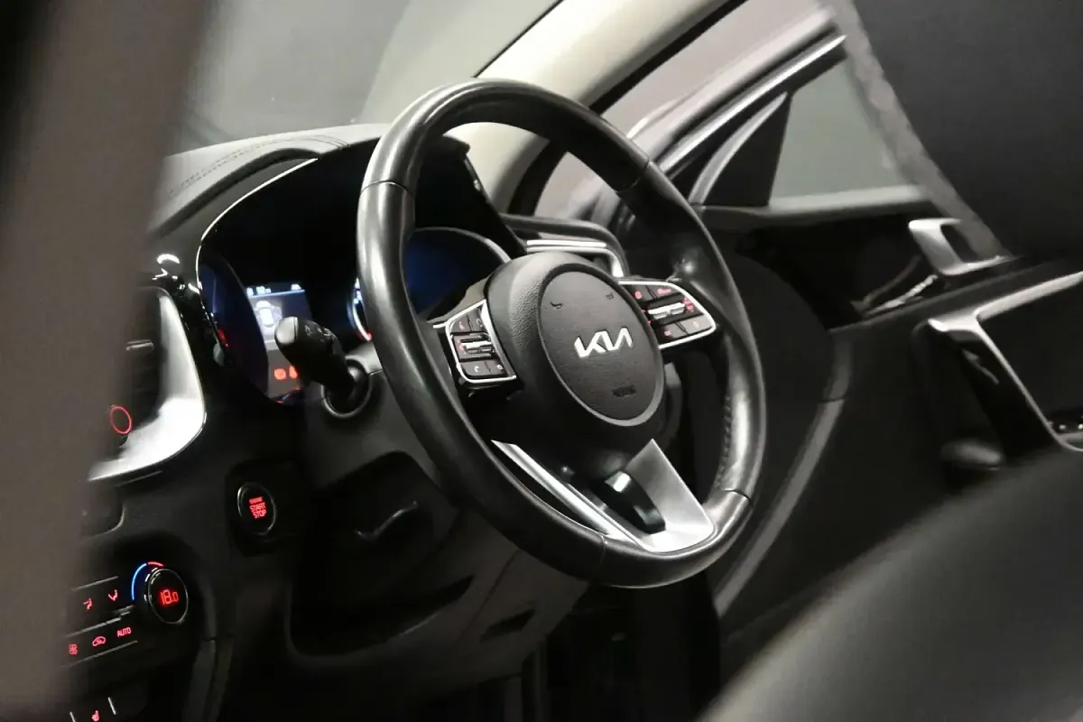 Used Kia XCeed 158 HP (116 kW) 2022 Grey SUV