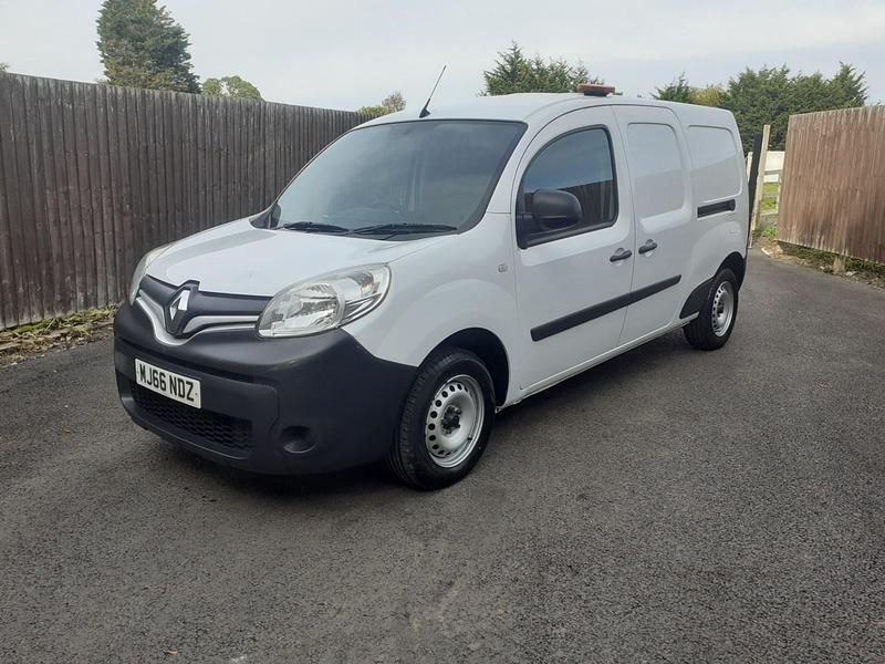 White Used 2017 Renault Kangoo MPV | £3,895 (Super price) - Image 1/4