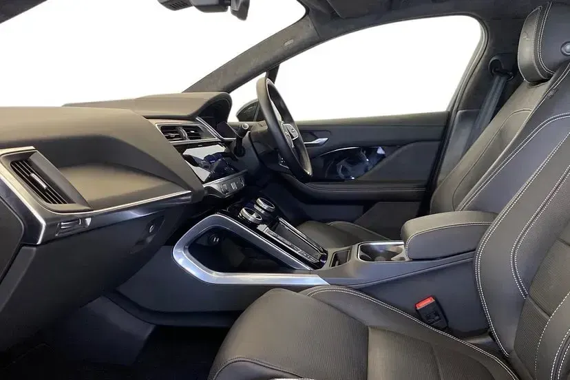 Used Jaguar I-Pace R-Dynamic 290 kW (395 HP) 2023 Red SUV