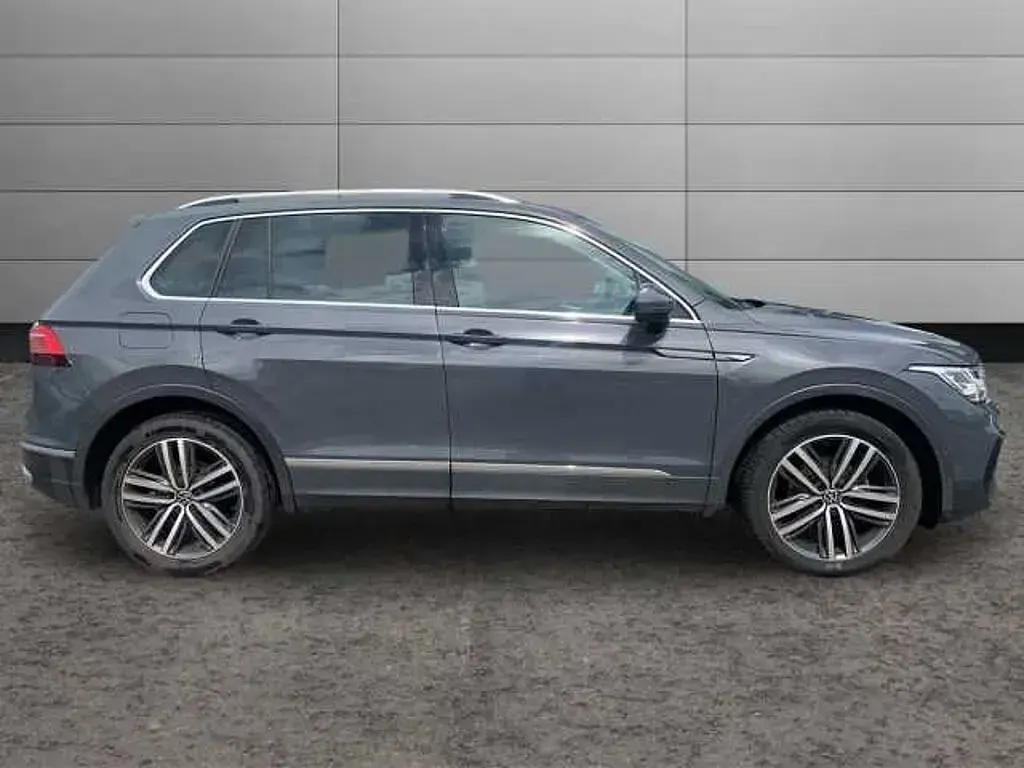 Used VW Tiguan Elegance 150 HP (110 kW) 2022 Grey SUV