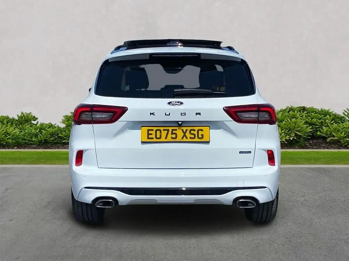 Begagnad Ford Kuga ST-Line X 183 HK (134 kW) 2025 Vit SUV