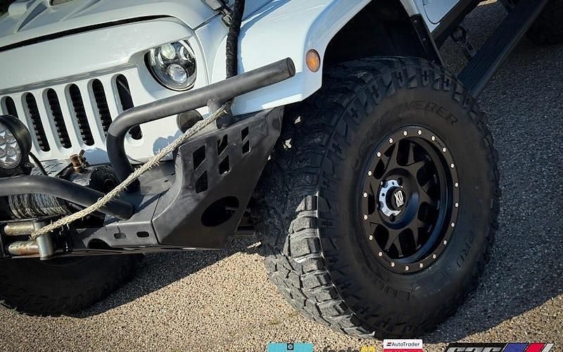 Used Jeep Wrangler Sahara 200 HP (147 kW) 2018 SUV