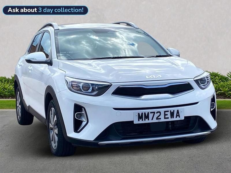 White Used 2022 Kia Stonic 2 SUV | £14,412 (Fair price) - Image 1/4