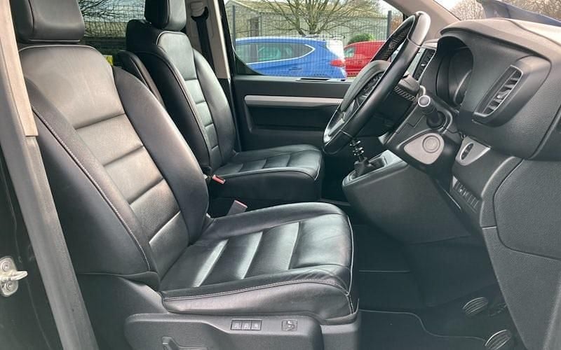 Used Peugeot Traveller Allure 150 HP (110 kW) 2020 MPV