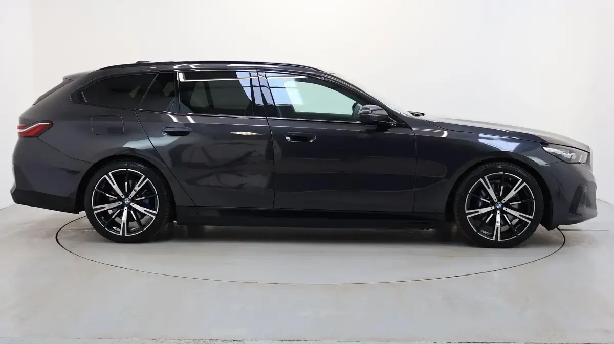 Used BMW 530e M Sport 295 HP (216 kW) 2025 Grey Estate