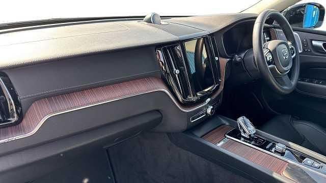 Used Volvo XC60 Ultimate 247 HP (181 kW) 2024 SUV