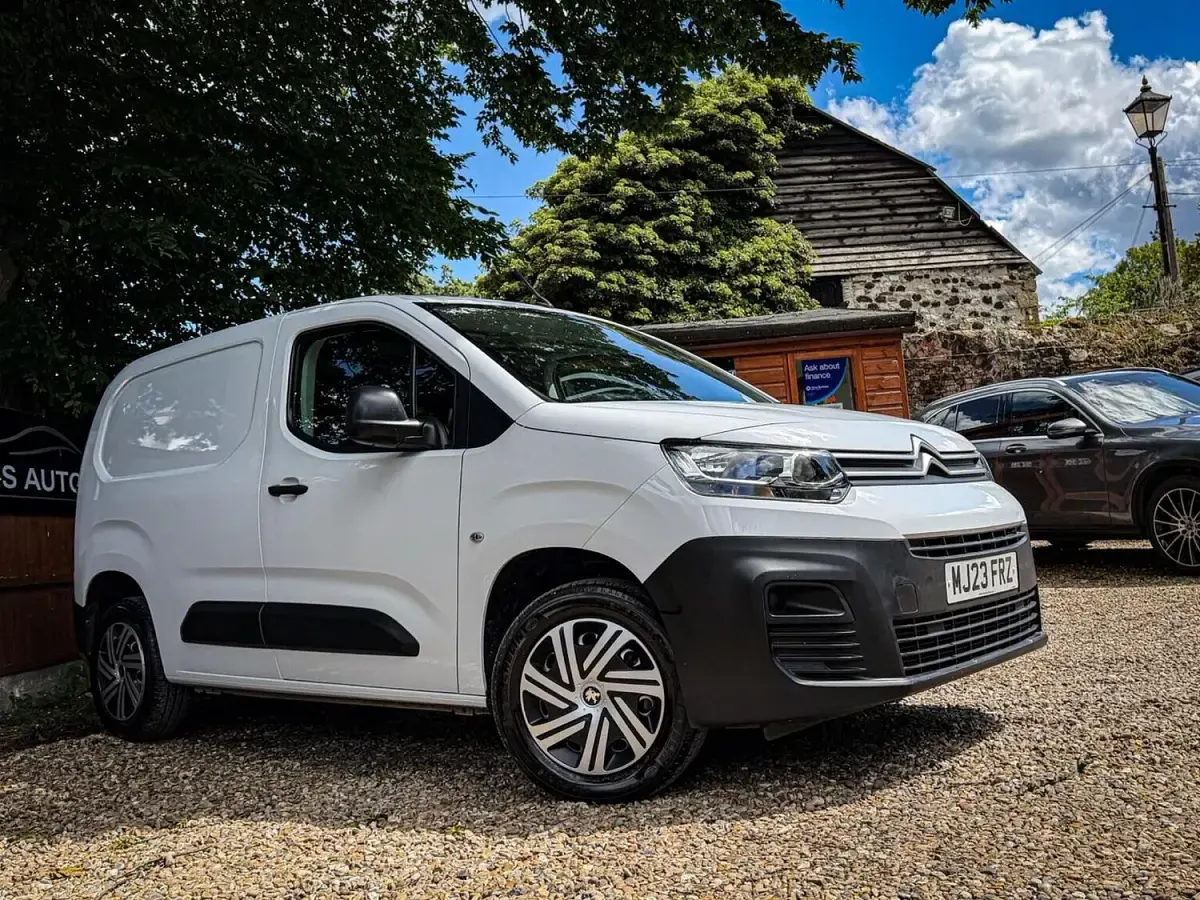 Used Citroën e-Berlingo PureTech 110 HP (80 kW) 2023 White
