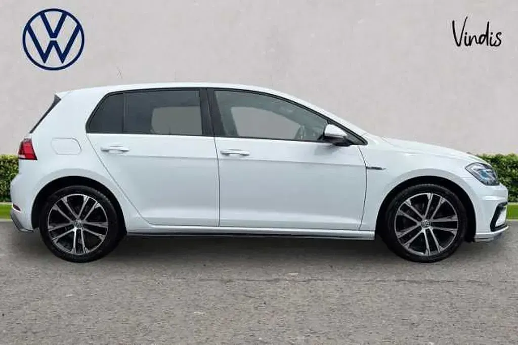 Used VW Golf VII R-line Edition 150 HP (110 kW) 2020 White Hatchback