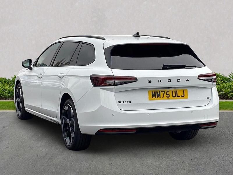 Used Skoda Superb SportLine 200 HP (147 kW) 2026 White Estate
