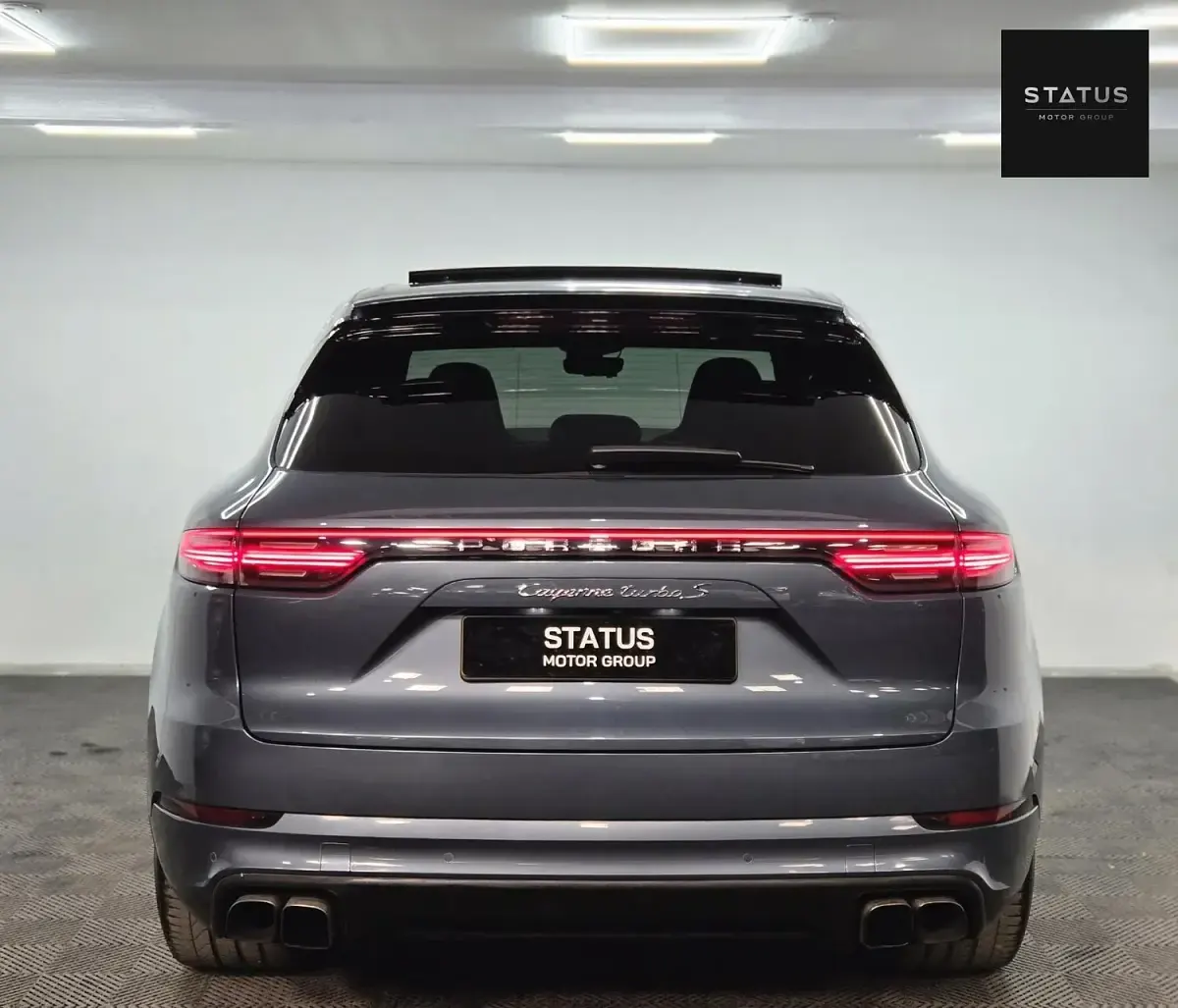 Käytetty Porsche Cayenne Turbo 550 HP (404 kW) 2018 Sininen Katumaasturi