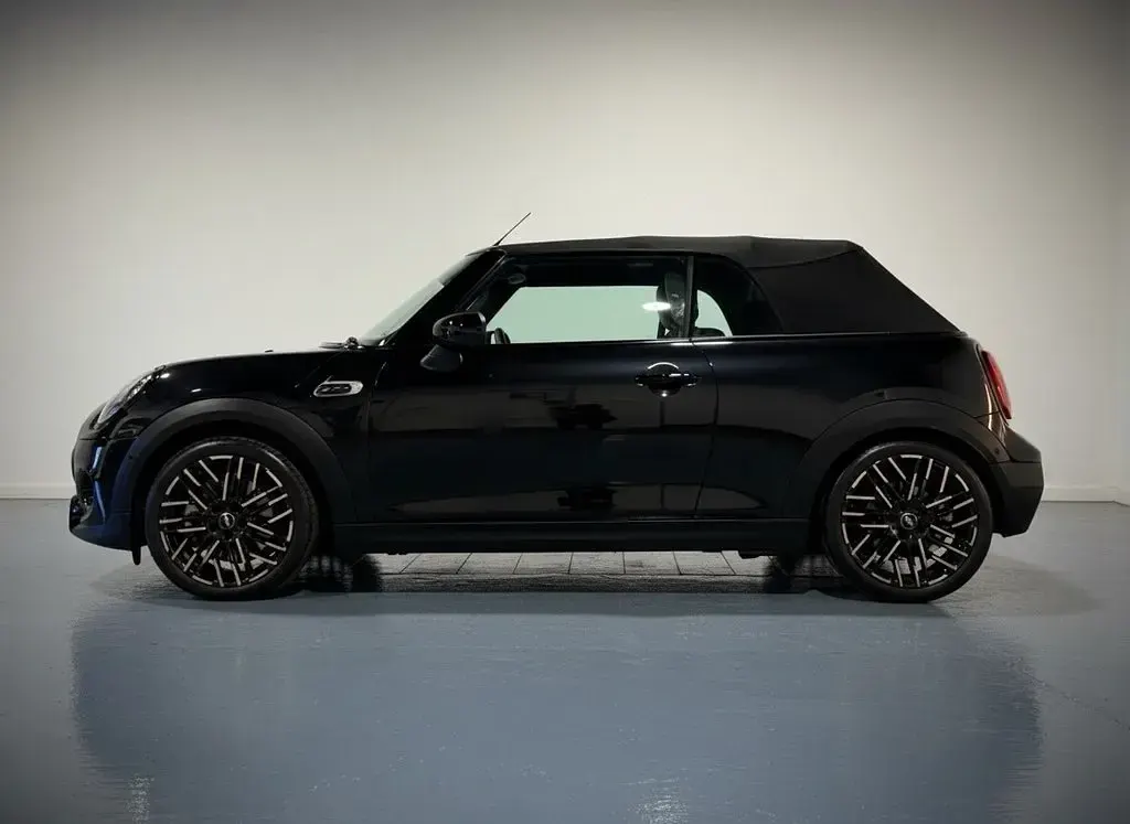 New Mini Cooper Cabriolet Exclusive 163 HP (119 kW) 2025 Black Cabriolet