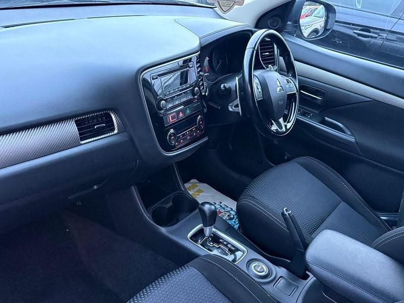 Used Mitsubishi Outlander 150 HP (110 kW) 2016 Silver SUV