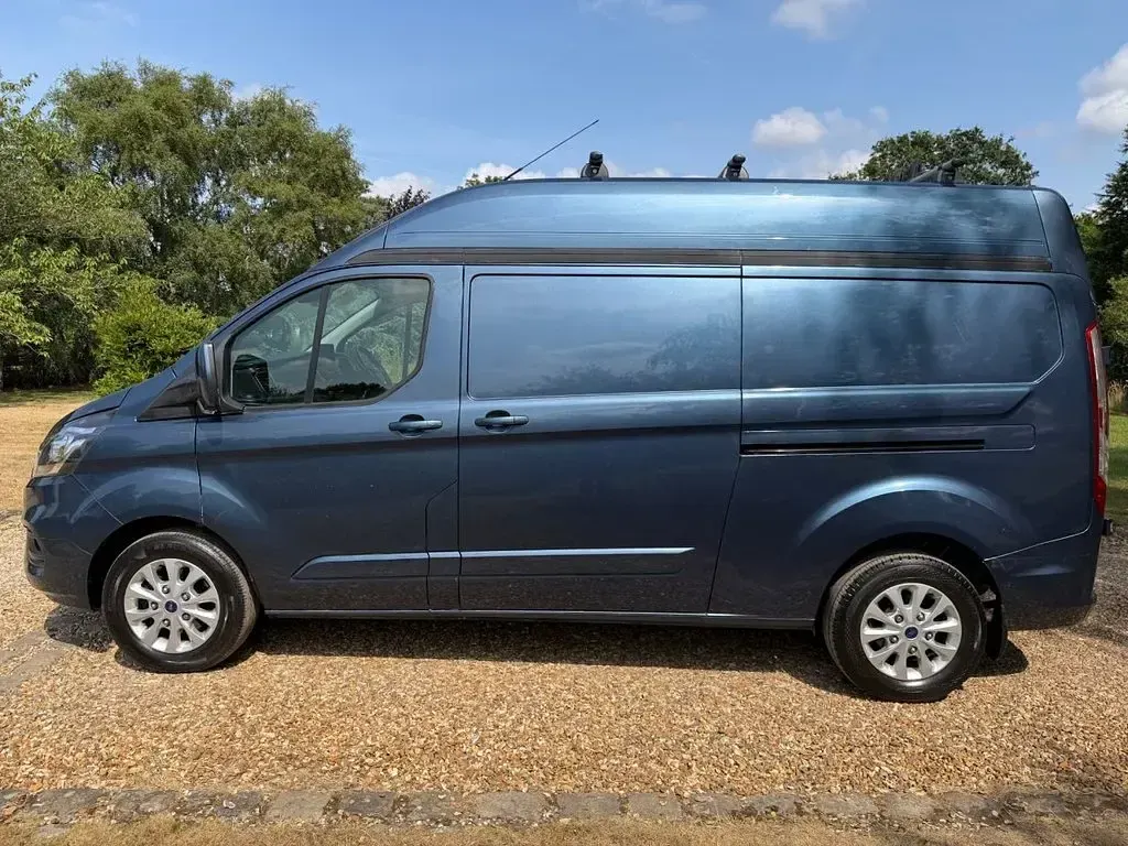 Used Ford Transit Custom Limited 170 HP (125 kW) 2022 Blue Van