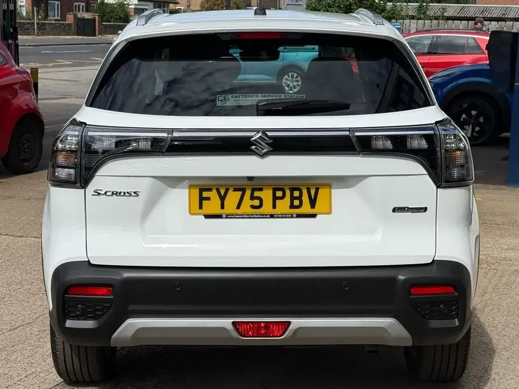 Used Suzuki SX4 S-Cross 2025 White SUV
