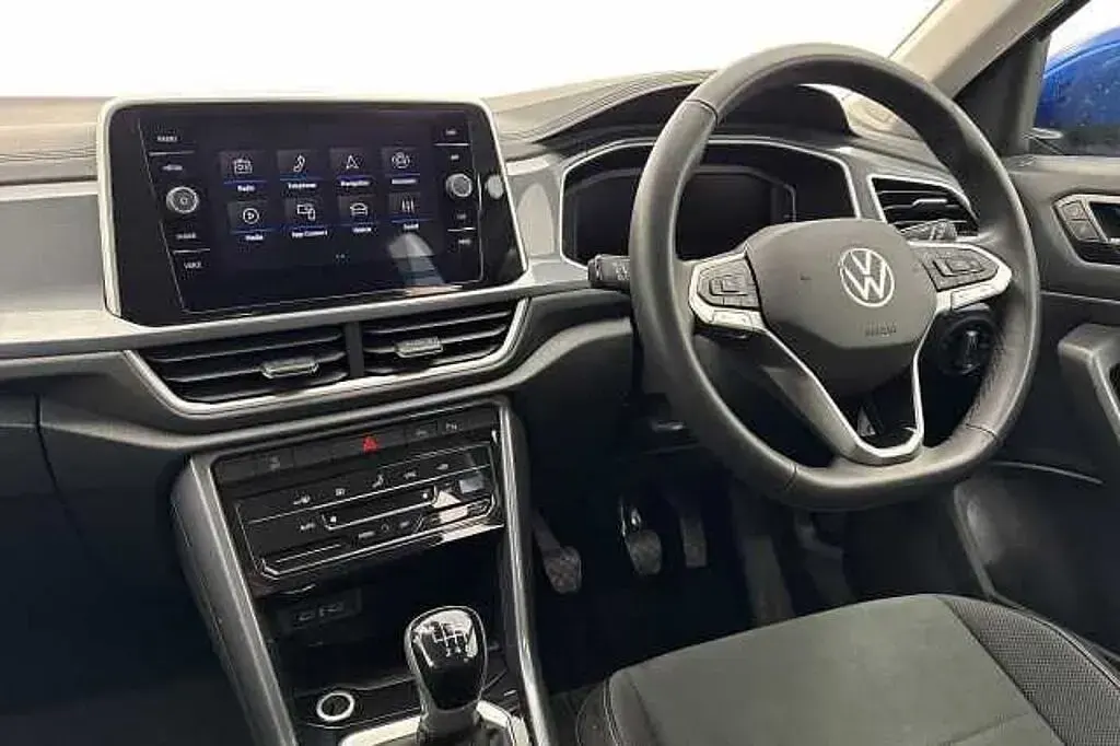 Used VW T-Roc Style 150 HP (110 kW) 2025 Blue SUV