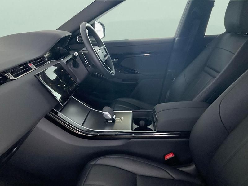 Used Land Rover Range Rover evoque SE Dynamic 2023 White Estate