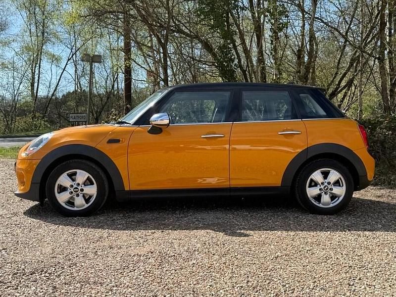 Used Mini Cooper Hatch 136 HP (100 kW) 2015 Orange Hatchback