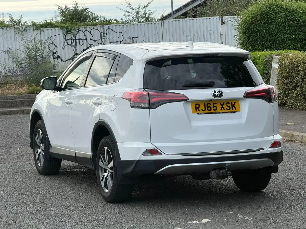 Used Toyota RAV4 Business Edition 143 HP (105 kW) 2016 White SUV