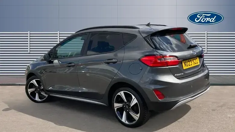 Usado Ford Fiesta Active 101 HP (74 kW) 2022 Cinzento Citadino