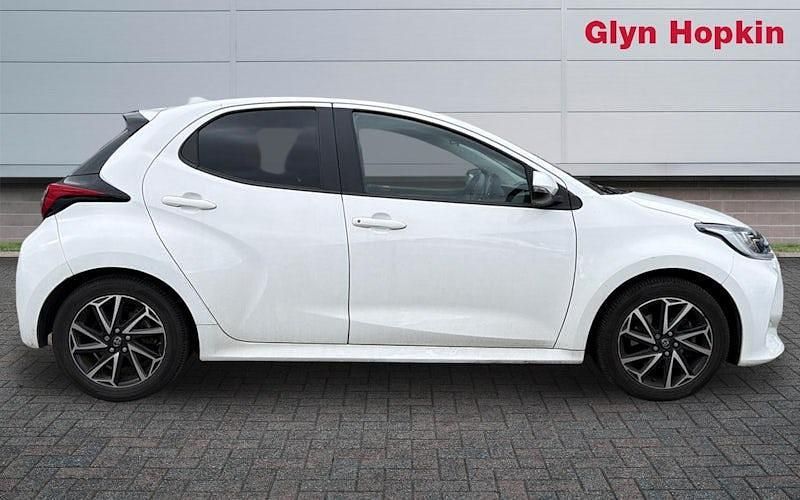 Used Toyota Yaris Hybrid Design 116 HP (85 kW) 2026 Hatchback
