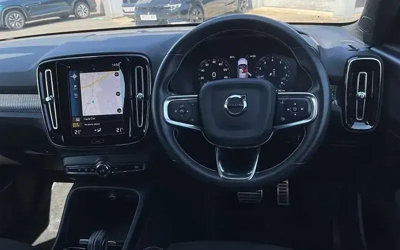 Used Volvo XC40 R-Design 163 HP (119 kW) 2020 Grey SUV