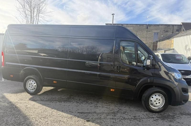 Used Peugeot Boxer 140 HP (102 kW) 2022 Grey Van