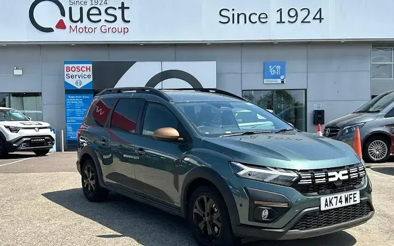 Begagnad Dacia Jogger Extreme 141 HK (103 kW) 2024 Minibuss