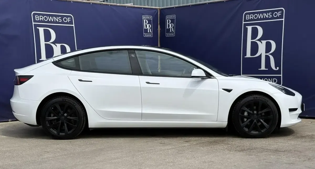 Used Tesla Model 3 RWD 58 kW (79 HP) 2023 White Sedan