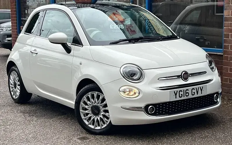 Used Fiat 500 Lounge 69 HP (50 kW) 2019 Hatchback