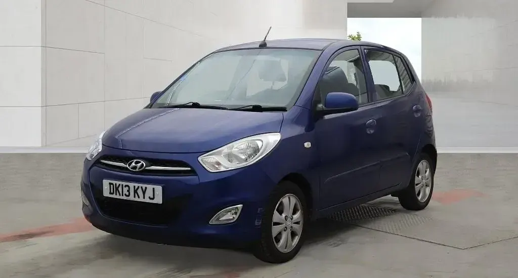 Used Hyundai i10 Active 83 HP (61 kW) 2013 Blue Hatchback