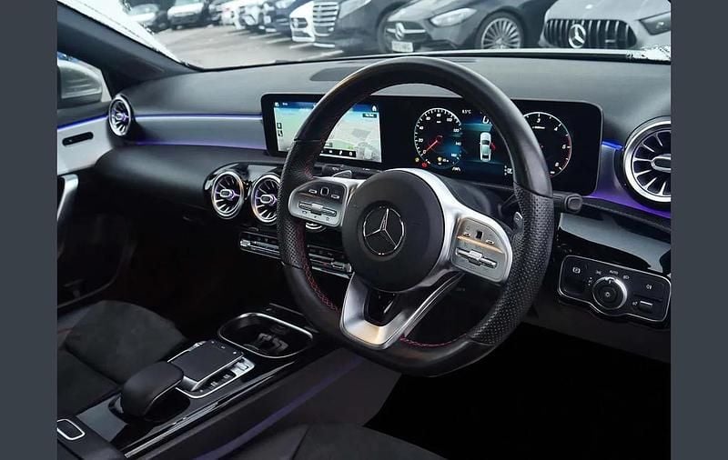 Used Mercedes A180 AMG Line Premium 113 HP (83 kW) 2019 Silver Sedan