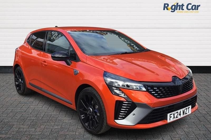 Used Renault Clio V Esprit Alpine 143 HP (105 kW) 2024 Valencia orange  Hatchback