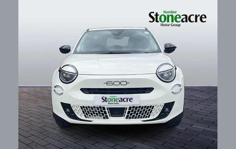 New Fiat 600 S 134 HP (98 kW) 2025 White SUV