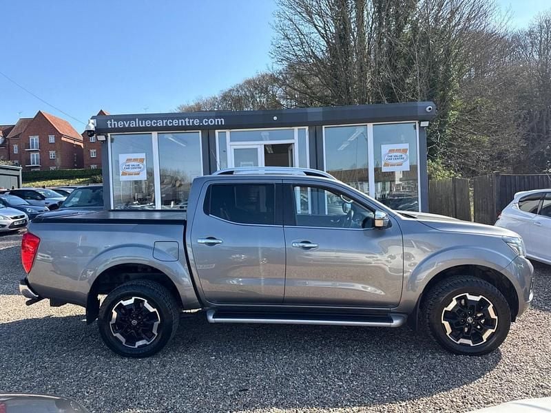 Used Nissan Navara Tekna 190 HP (139 kW) 2019 Grey Pickup