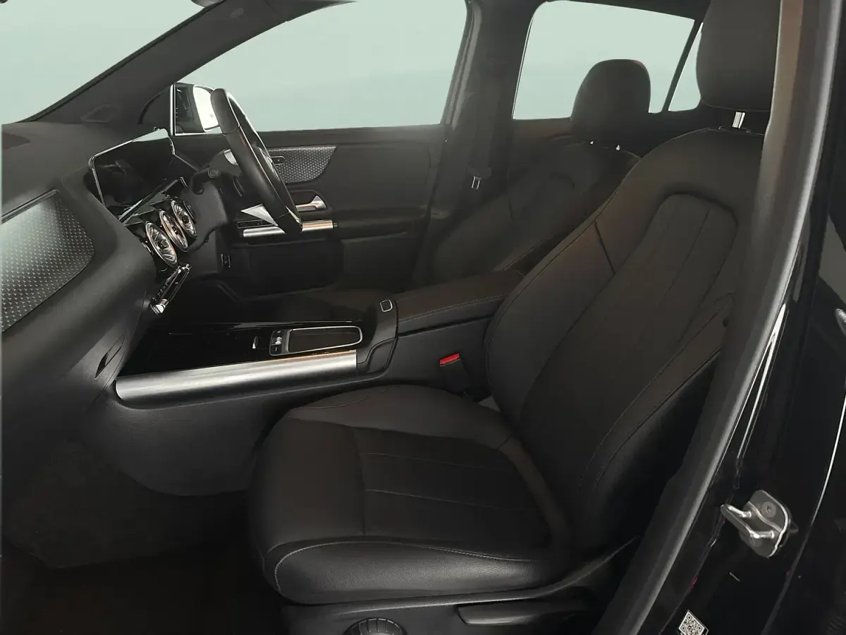 Used Mercedes EQA250+ Executive 139 kW (190 HP) 2024 Black SUV