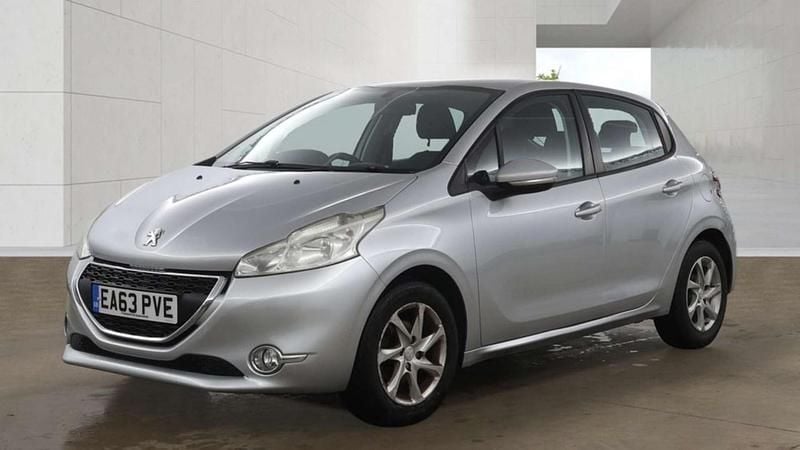 Used Peugeot 208 Active 2013 Silver Hatchback
