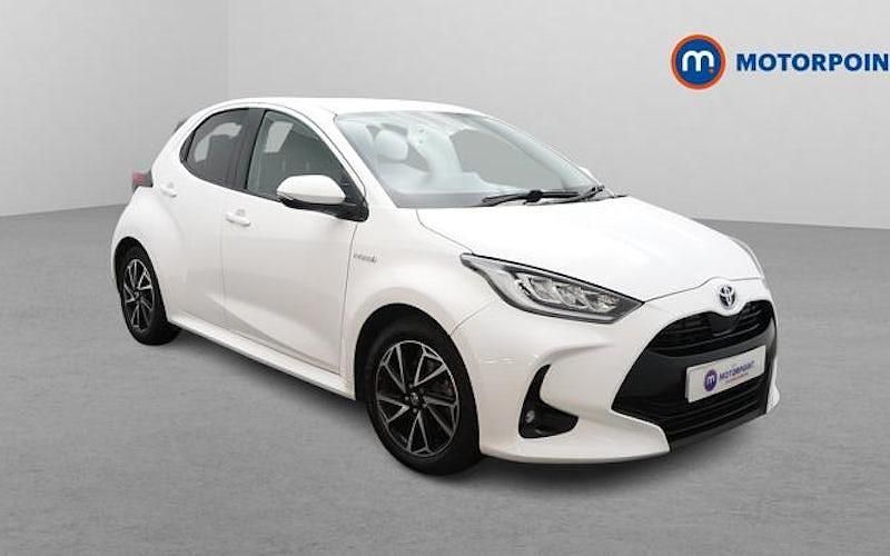 Used Toyota Yaris Hybrid Design 116 HP (85 kW) 2026 Hatchback