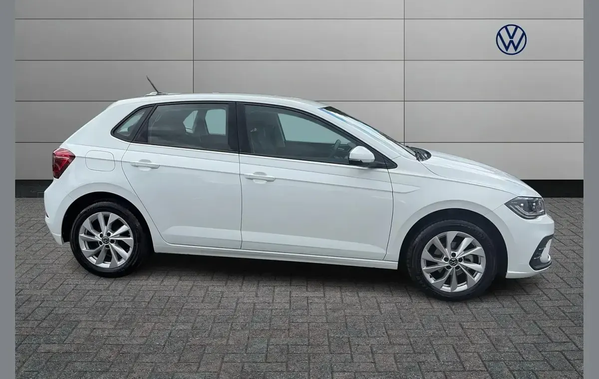 Used VW Polo Style 95 HP (69 kW) 2024 White Hatchback